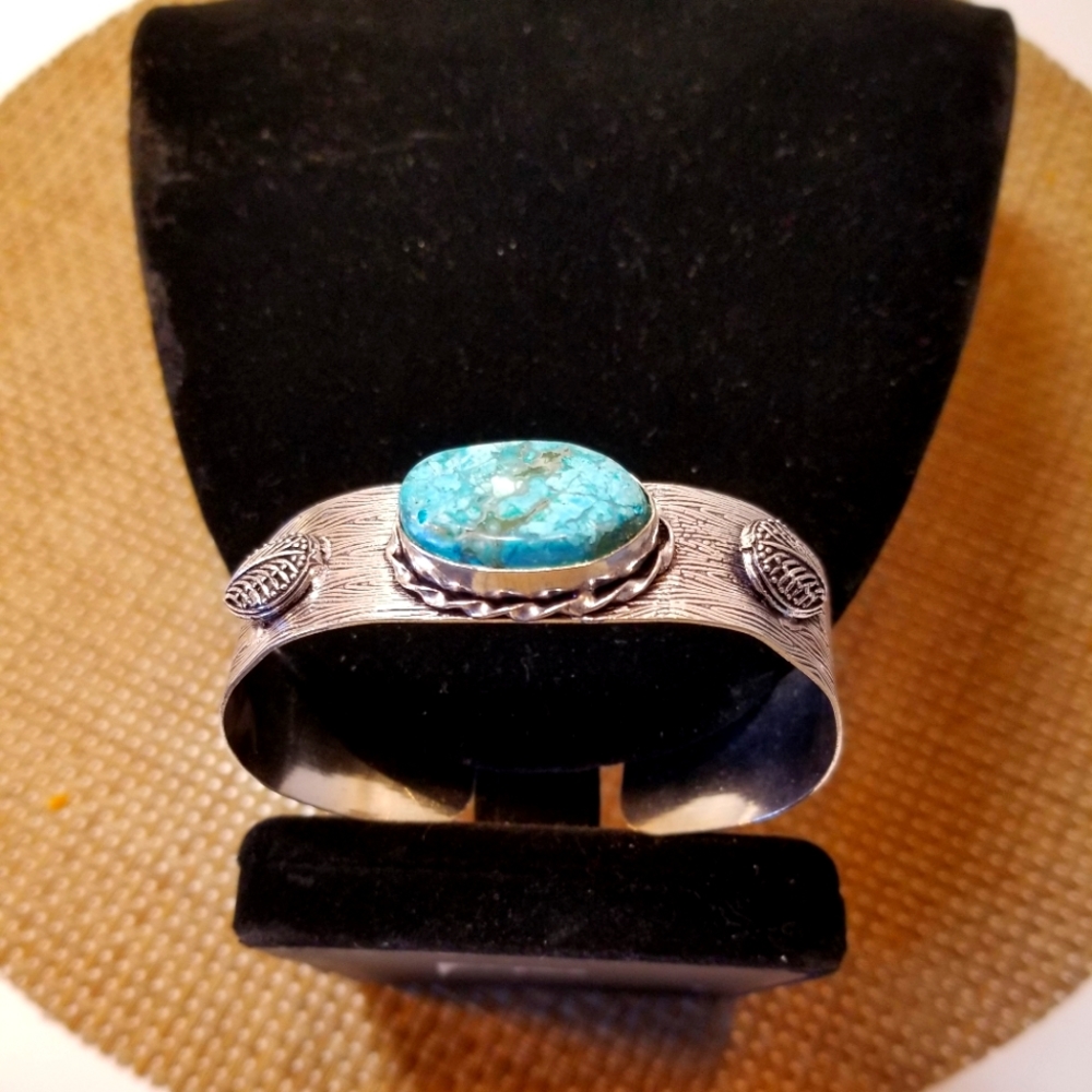 EXQUISITE TURQUOISE BRACELET NWOT